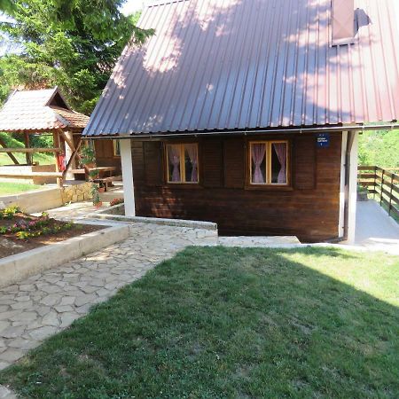 Guesthouse Stefanac Otočac Eksteriør billede