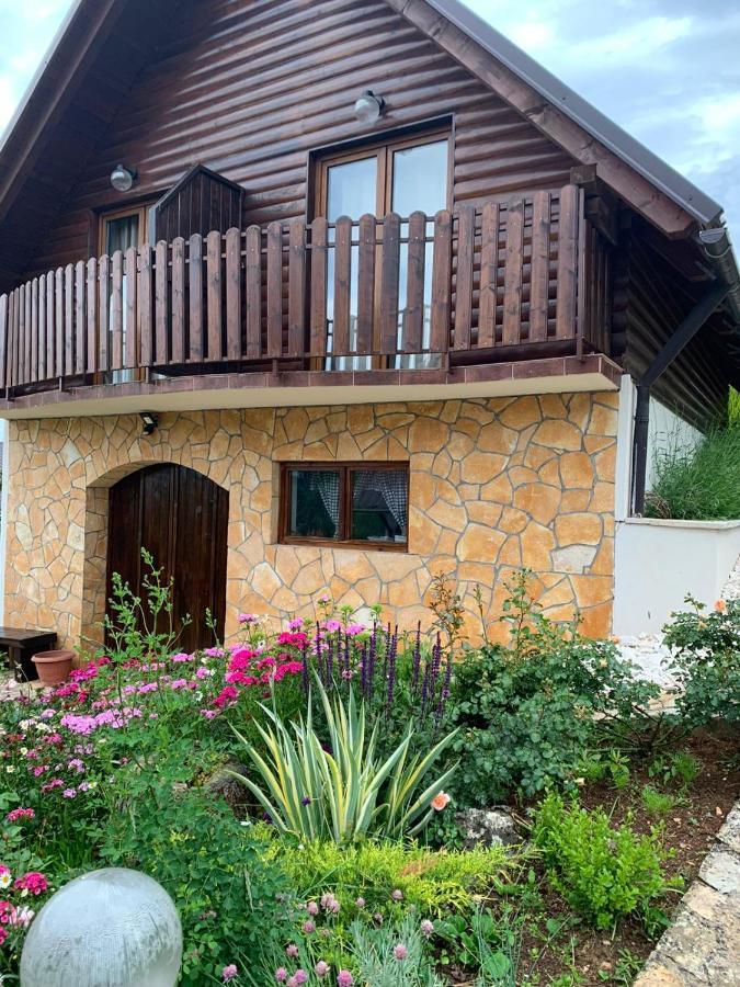 Guesthouse Stefanac Otočac Eksteriør billede