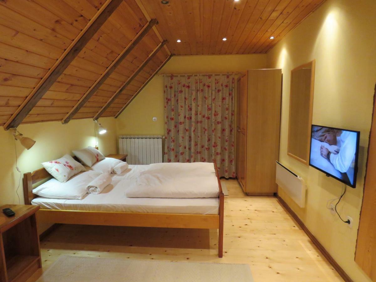 Guesthouse Stefanac Otočac Eksteriør billede